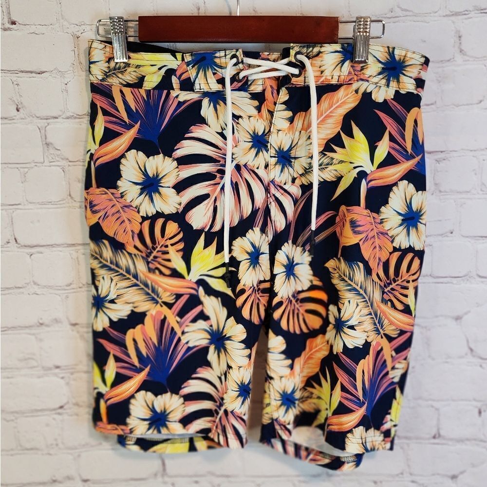 Men's No Boundaries board shorts, size 30
